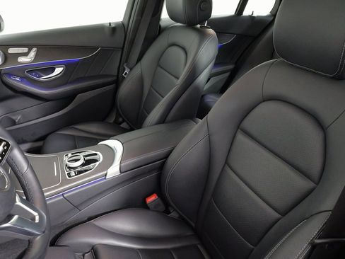 Used 2020 Mercedes-Benz C 300 4MATIC Sedan image 32