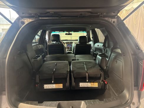 Used 2013 Ford Explorer XLT image 16