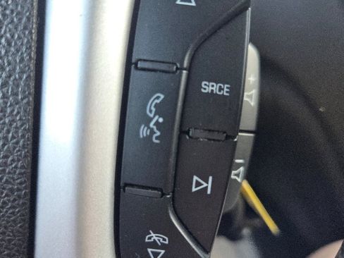 Used 2011 Chevrolet Traverse LT w/ Personal Connectivity Package image 19