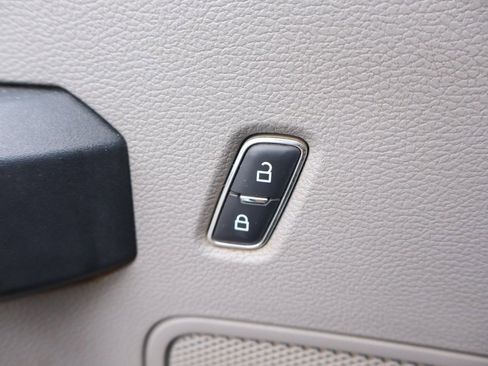 Used 2019 Ford F250 XL w/ STX Appearance Package image 17