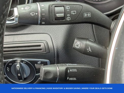 Used 2019 Mercedes-Benz GLC 300 GLC 300 w/ Premium Package image 36