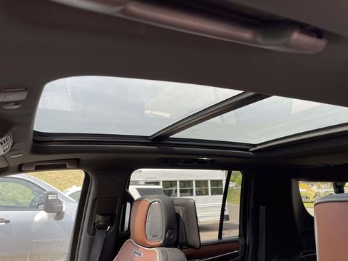 Used 2023 GMC Yukon XL Denali Ultimate AWD/4WD image 23