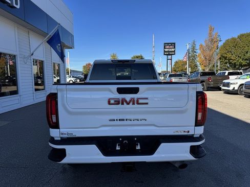 Used 2022 GMC Sierra 2500 AT4 w/ AT4 Preferred Package image 6