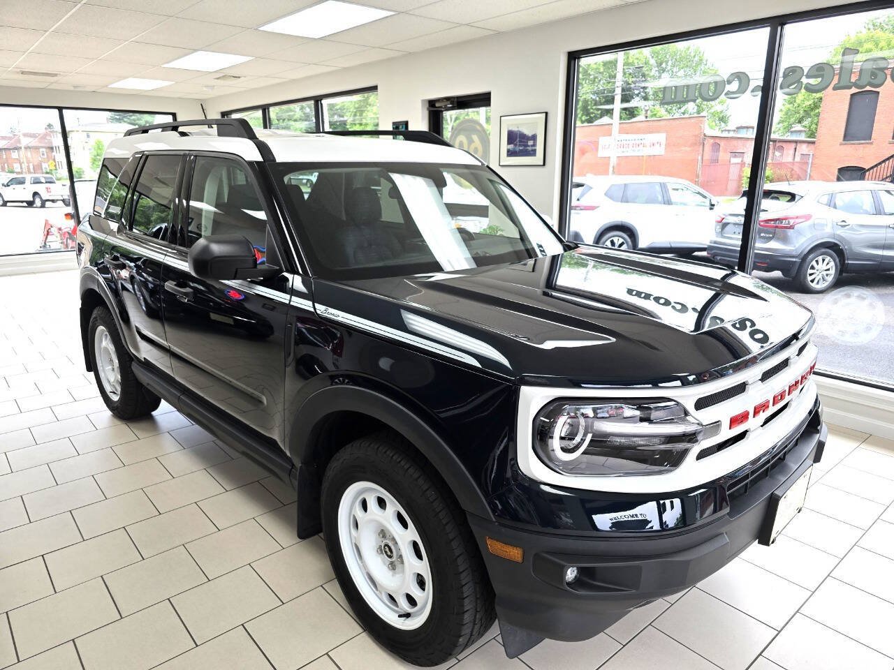 Used 2023 Ford Bronco Sport Heritage w/ Heritage Convenience Package AWD/4WD image 4