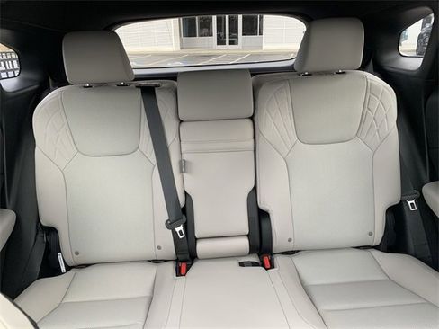 Used 2024 Lexus RX 350h image 32