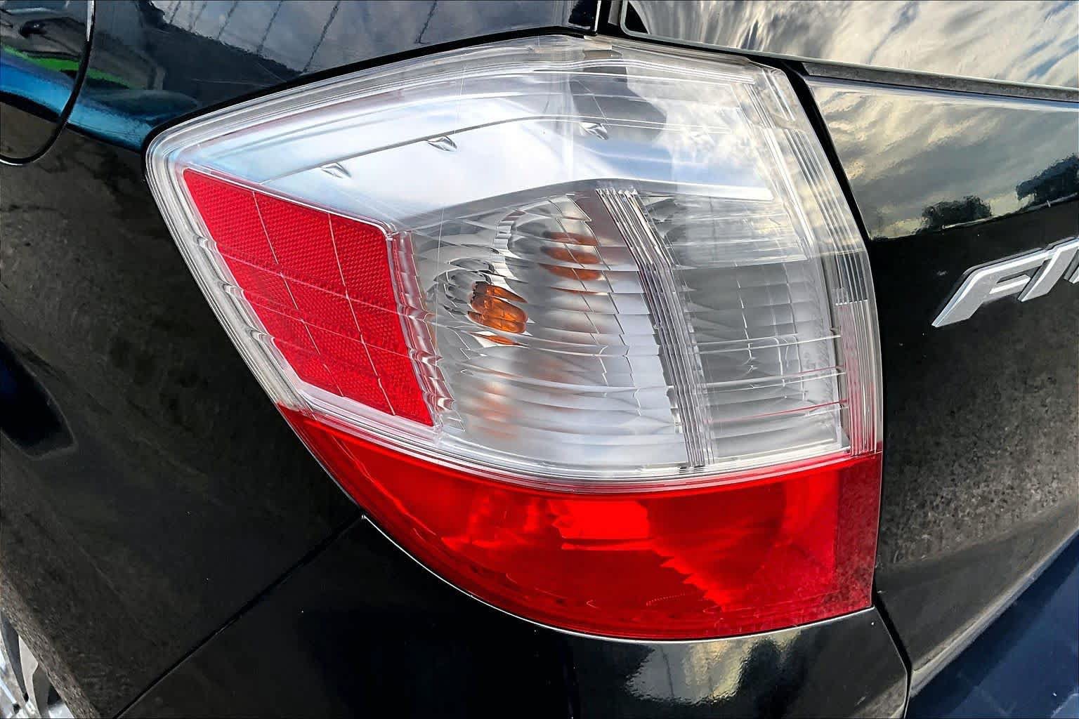 Used 2013 Honda Fit Sport image 28