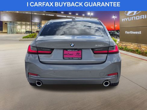 Used 2025 BMW 330i Sedan w/ Convenience Package image 8