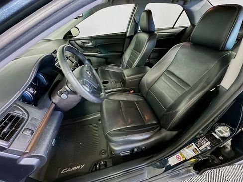 Used 2017 Toyota Camry XLE image 12