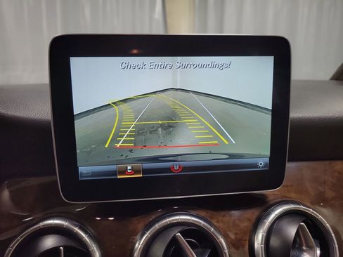 Used 2018 Mercedes-Benz CLA 250 image 18