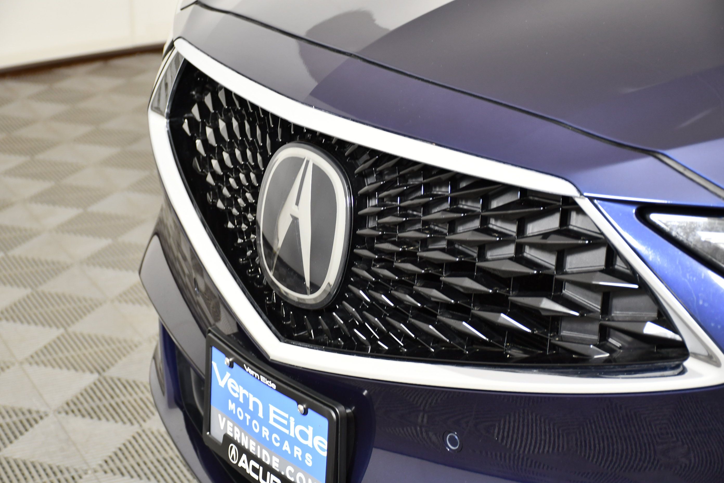 Used 2024 Acura MDX w/ Technology Package AWD/4WD image 11