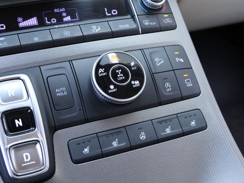 Used 2020 Hyundai Palisade Limited w/ Winter Weather Package AWD/4WD image 29