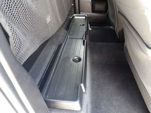 Used 2020 Toyota Tacoma SR image 32