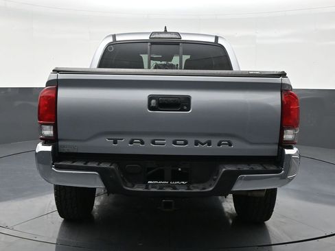 Used 2019 Toyota Tacoma SR5 w/ SR5 Appearance Package (SM) RWD image 4