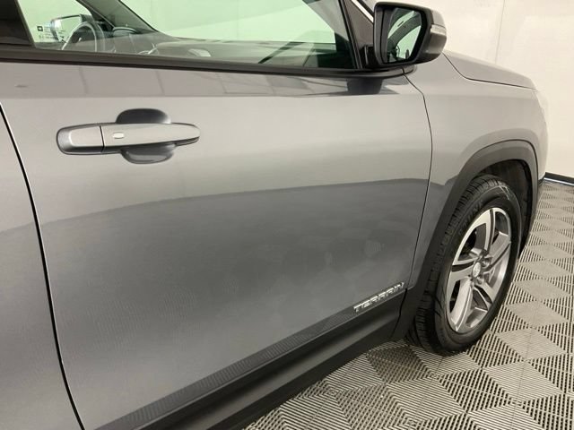 Used 2020 GMC Terrain SLT w/ LPO, Floor Liner Package FWD image 9