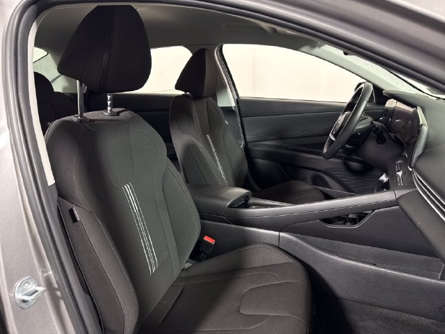 Used 2023 Hyundai Elantra SEL w/ Convenience Package FWD image 14