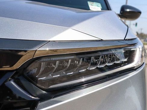 Used 2022 Honda Accord Sport image 8