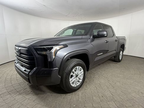 Used 2025 Toyota Tundra SR5 image 3