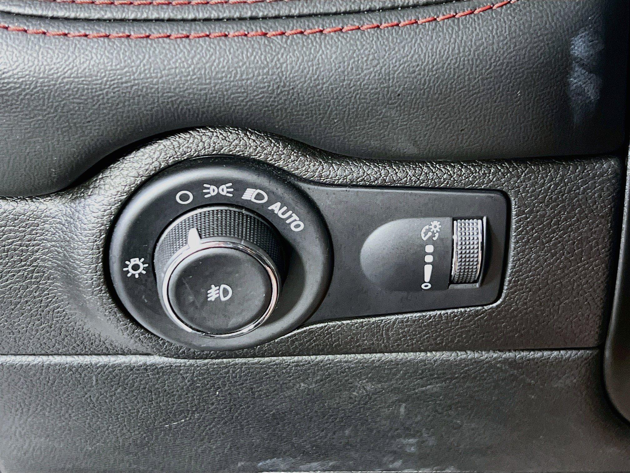 Used 2023 Dodge Durango GT AWD/4WD image 10