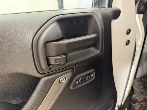 Used 2016 Jeep Wrangler Sport AWD/4WD image 19