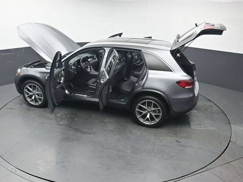 Used 2021 Mercedes-Benz GLC 300 4MATIC image 47