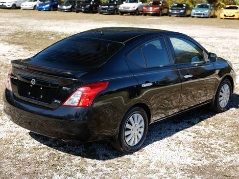 Used 2014 Nissan Versa SV image 11