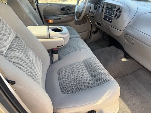 Used 2002 Ford F150 XLT image 17