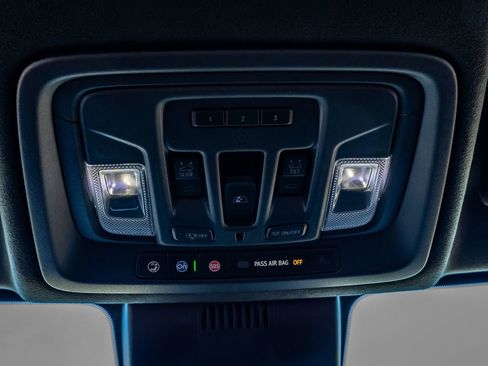 Used 2024 GMC Sierra 3500 Denali Ultimate image 27