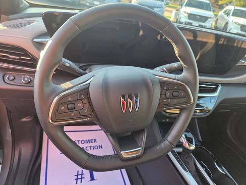 Used 2026 Buick Envista Avenir FWD image 38