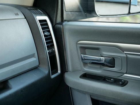 Used 2015 RAM 2500 SLT w/ Popular Equipment Group AWD/4WD image 27