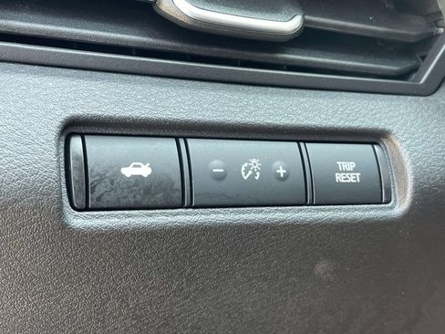 Used 2024 Nissan Altima 2.5 SV AWD/4WD image 28