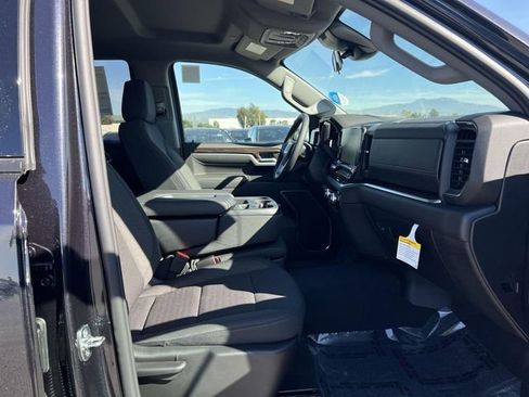 New 2026 GMC Sierra 1500 Elevation image 32