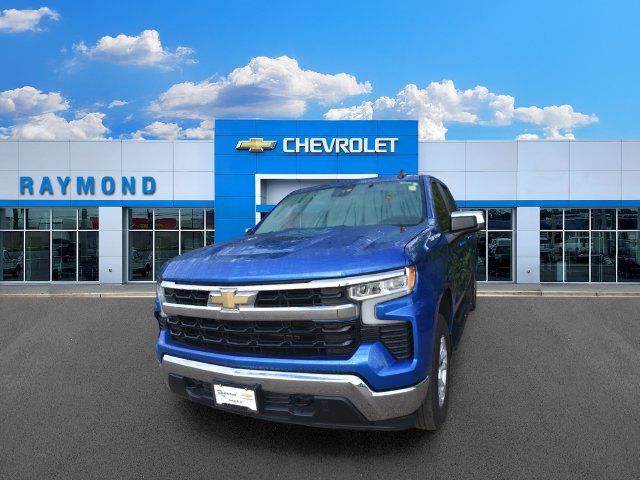Used 2022 Chevrolet Silverado 1500 LT w/ Convenience Package II AWD/4WD image 7