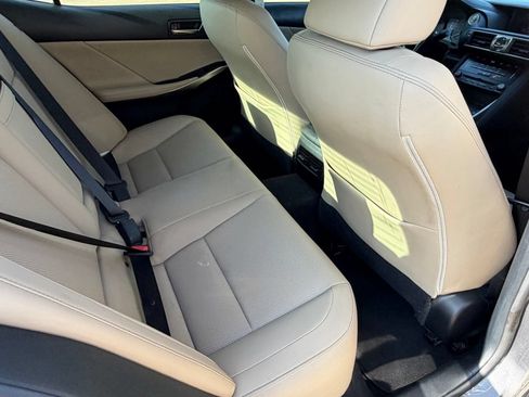 Used 2017 Lexus IS 200t w/ Premium Package RWD image 34