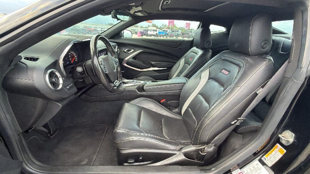 Used 2023 Chevrolet Camaro SS RWD image 16