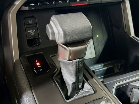 Used 2024 Toyota Tundra Limited AWD/4WD image 14