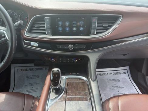Used 2018 Buick Enclave Avenir w/ Avenir Technology Package AWD/4WD image 27