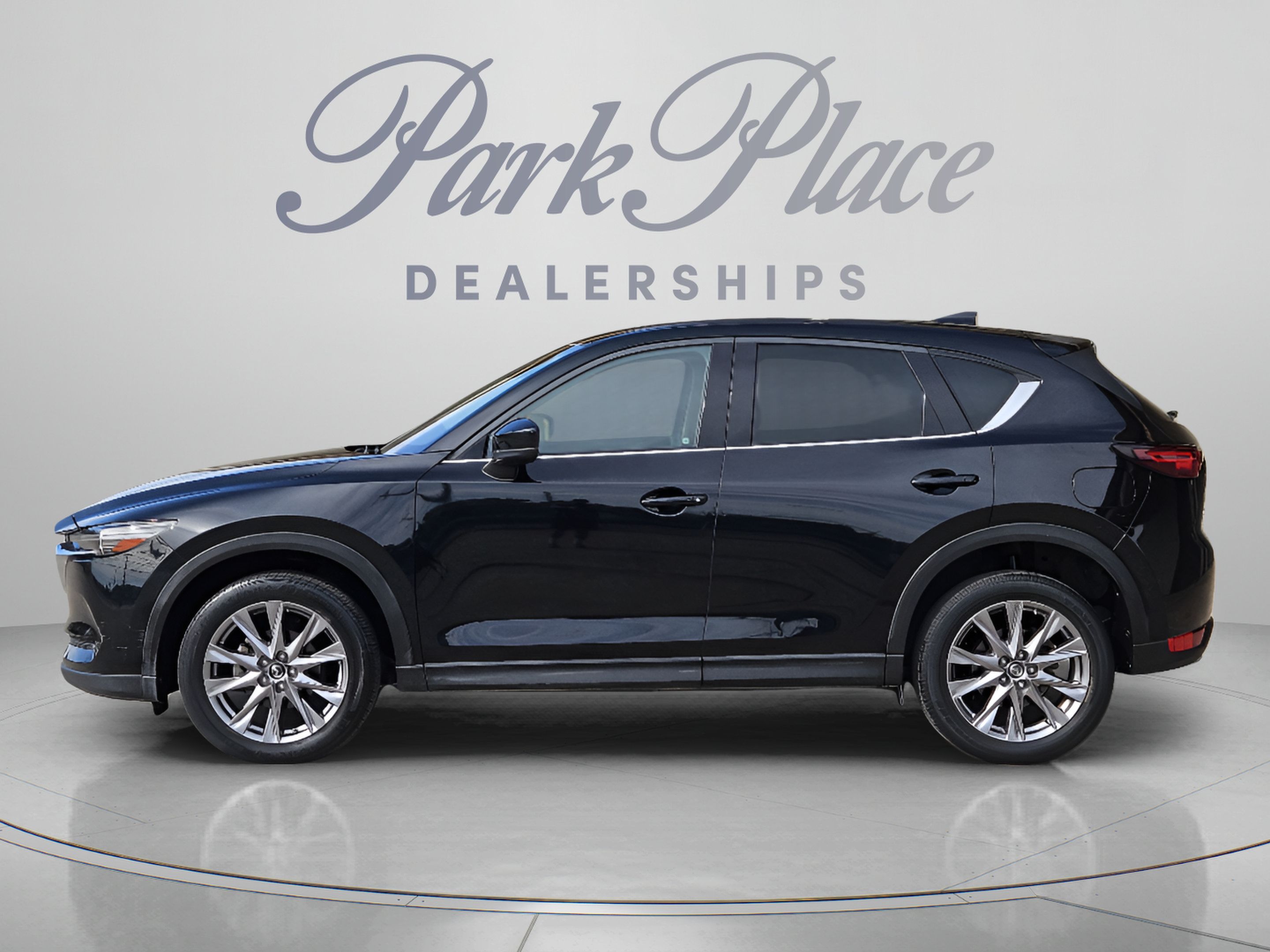 Used 2019 MAZDA CX-5 Grand Touring FWD image 2