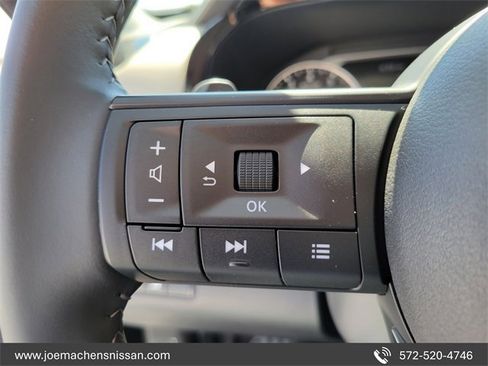 New 2025 Nissan Pathfinder SV image 31