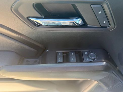 Used 2024 Chevrolet Colorado LT w/ LT Convenience Package II RWD image 25