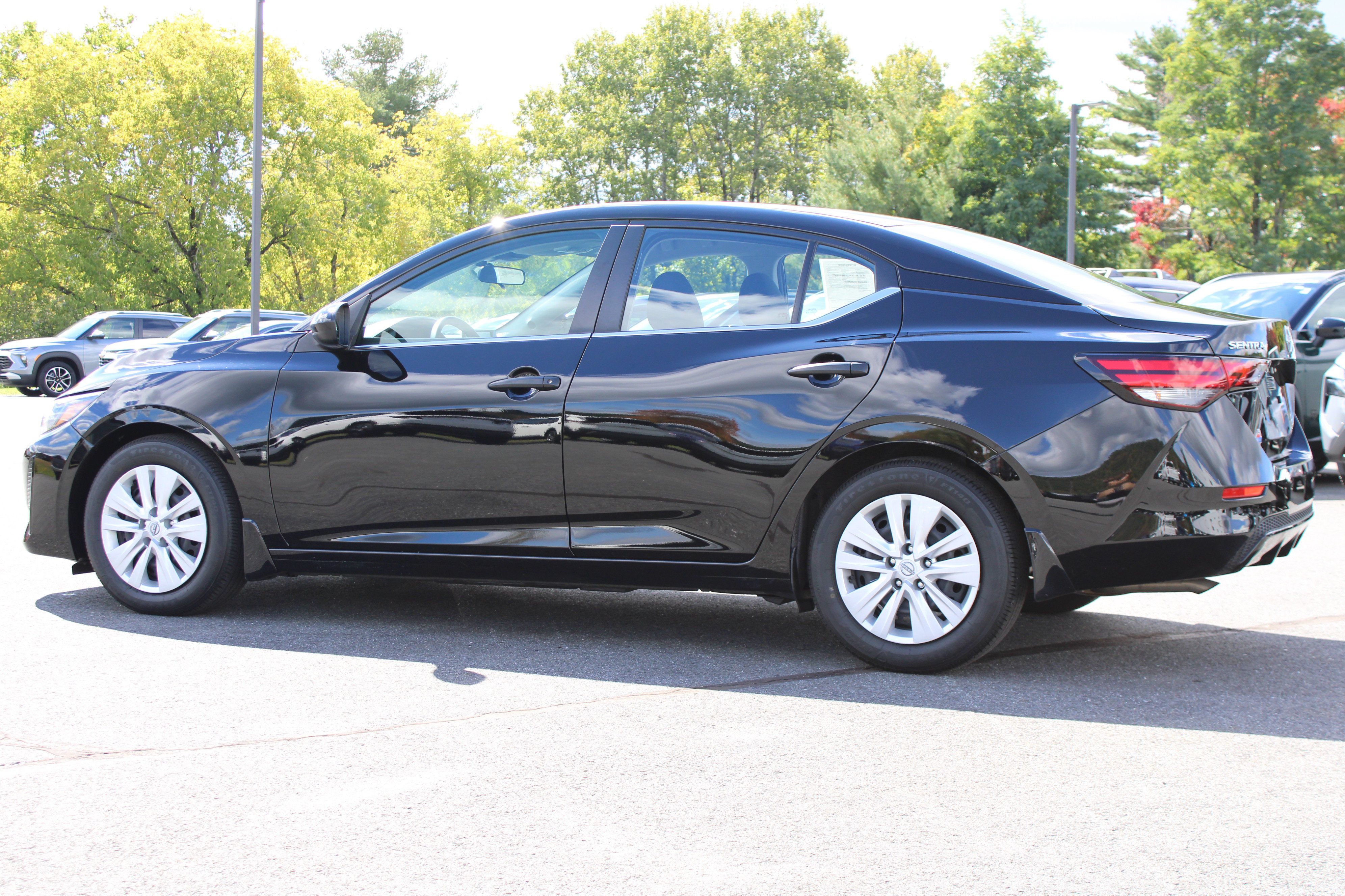 Used 2025 Nissan Sentra S FWD image 10