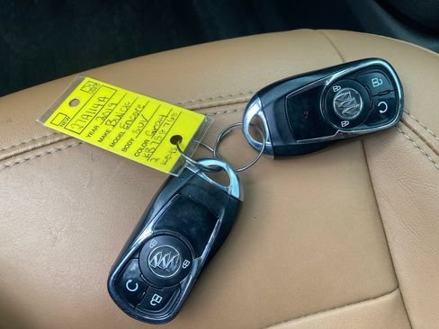 Used 2019 Buick Encore Essence w/ Experience Buick Package AWD/4WD image 33