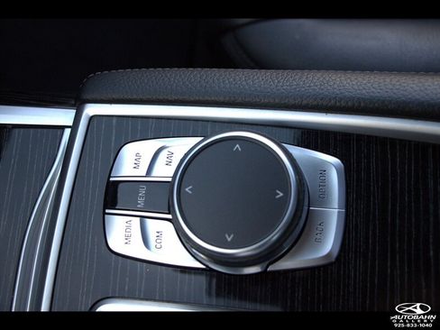 Used 2019 BMW 740i w/ M Sport Package RWD image 18