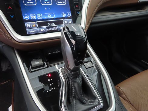 Used 2025 Subaru Outback Touring w/ Tech Package 2 image 18