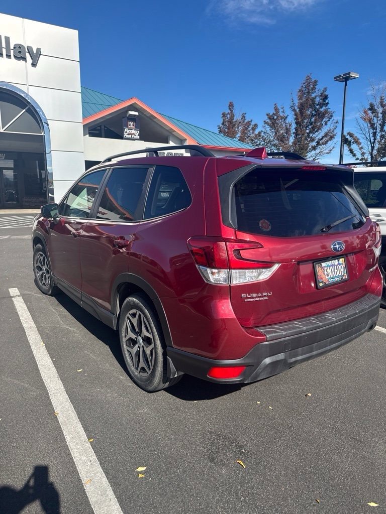 Used 2019 Subaru Forester Premium AWD/4WD image 7