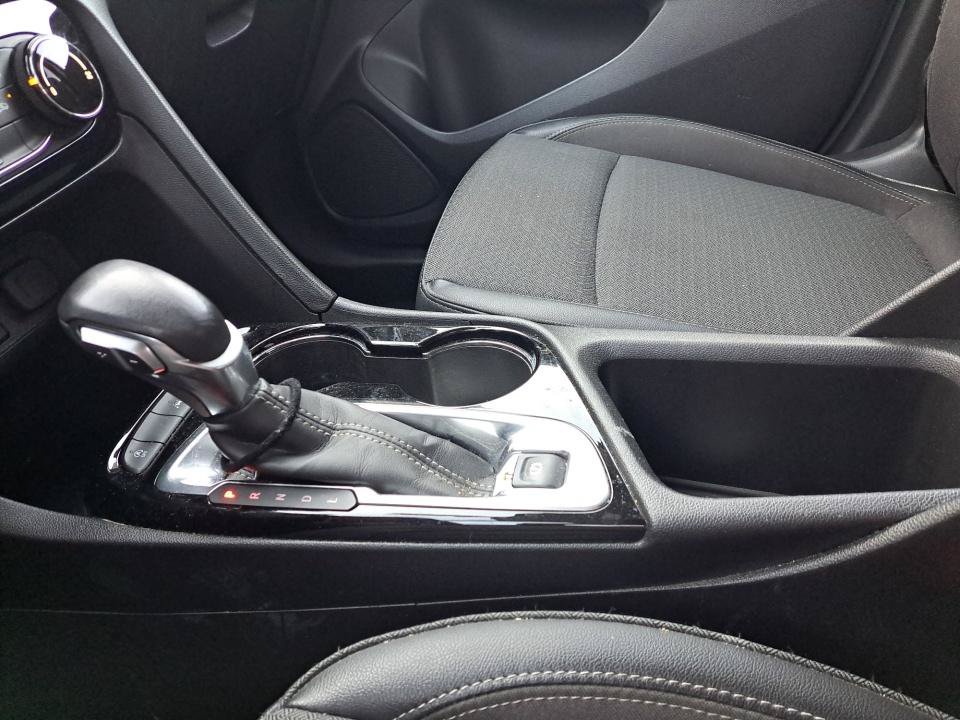 Used 2021 Buick Encore GX Preferred w/ Sport Touring Package FWD image 25
