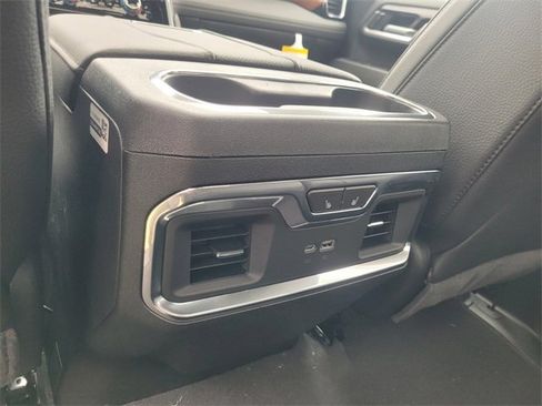 New 2025 GMC Sierra 2500 Denali w/ Denali Reserve Package image 8