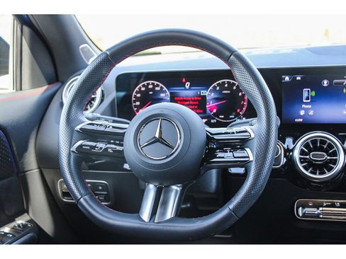 Certified 2025 Mercedes-Benz GLA 250 4MATIC image 15