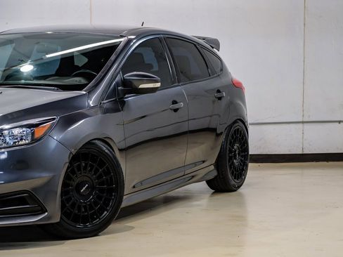 Used 2015 Ford Focus ST image 6