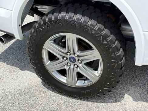 Used 2019 Ford F150 XLT w/ Equipment Group 302A Luxury AWD/4WD image 8