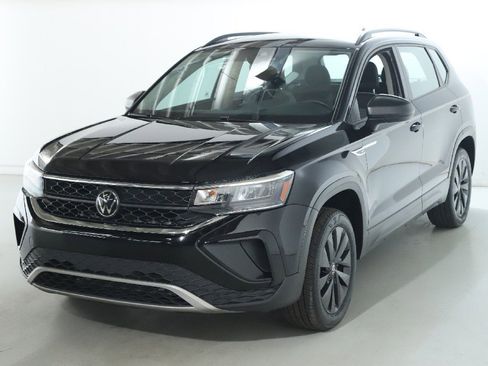 Used 2024 Volkswagen Taos S image 4